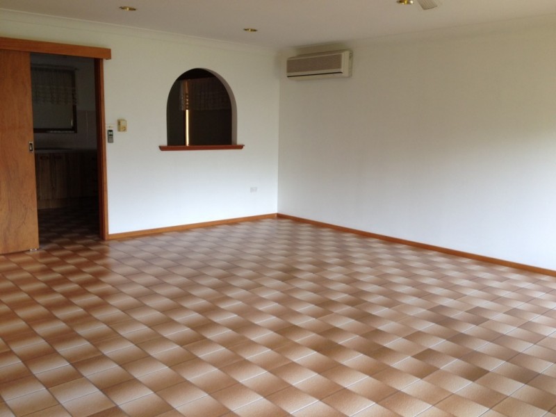 37 Lachlan Crescent, St Georges Basin NSW 2540