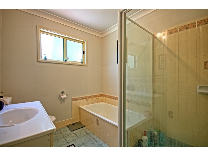 22 Clarendon Crescent, Basin View NSW 2540