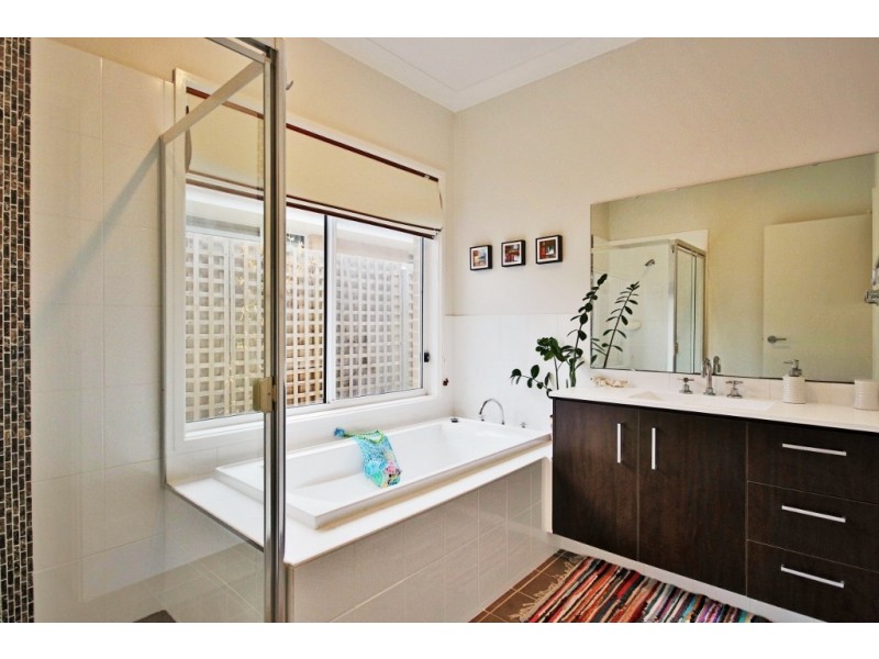 8 Bayswood Avenue, Vincentia NSW 2540