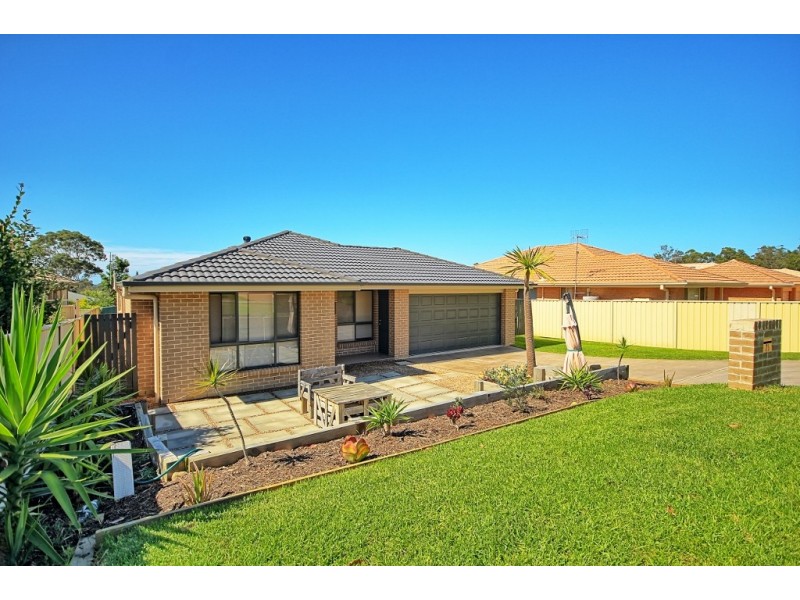 25 Turvey Crescent, St Georges Basin NSW 2540