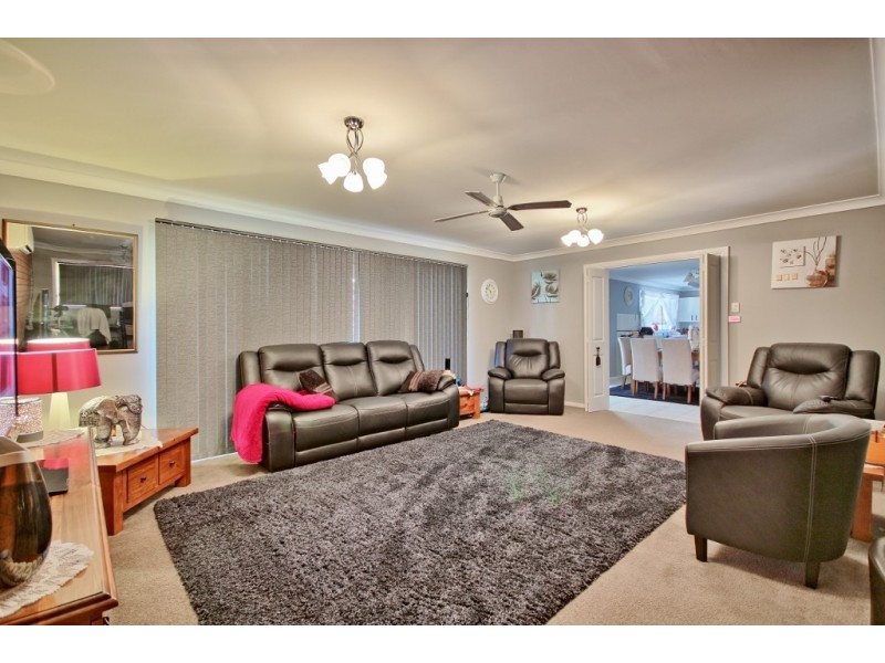 63 Roulstone Crescent, Sanctuary Point NSW 2540