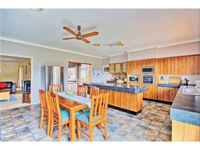 121 Loralyn Avenue, St Georges Basin NSW 2540