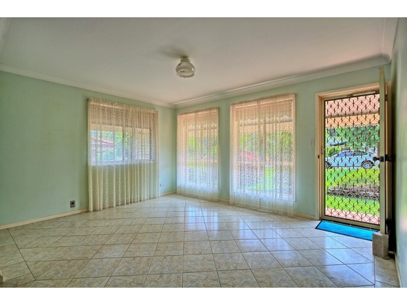 4 Moroney Avenue, St Georges Basin NSW 2540