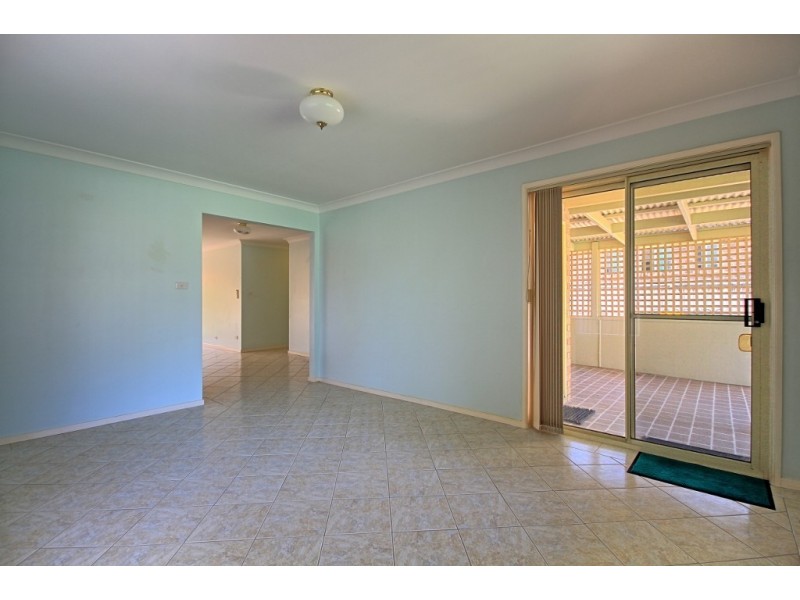 4 Moroney Avenue, St Georges Basin NSW 2540