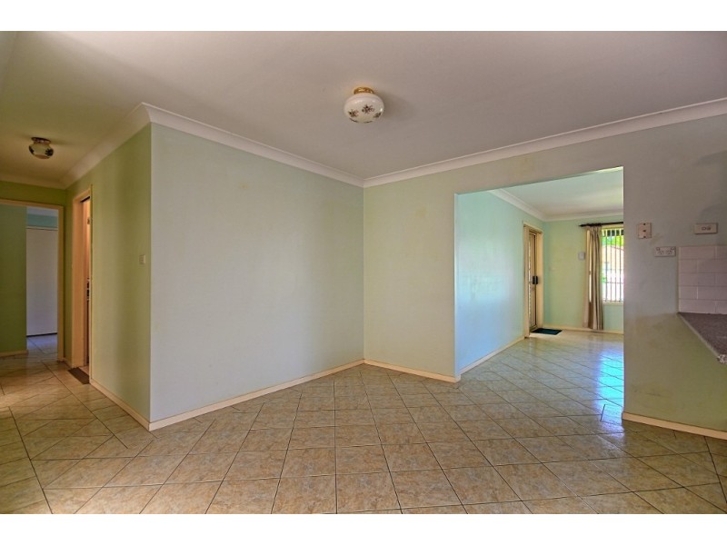 4 Moroney Avenue, St Georges Basin NSW 2540
