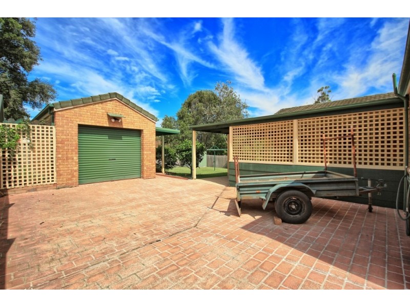 4 Moroney Avenue, St Georges Basin NSW 2540