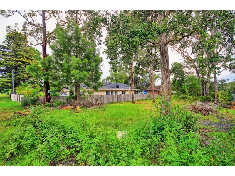 17 June Avenue, Basin View NSW 2540