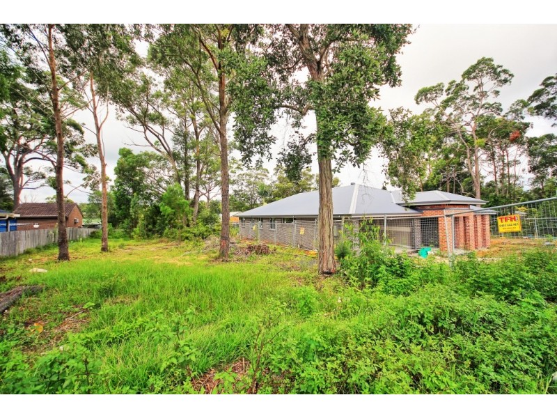 17 June Avenue, Basin View NSW 2540