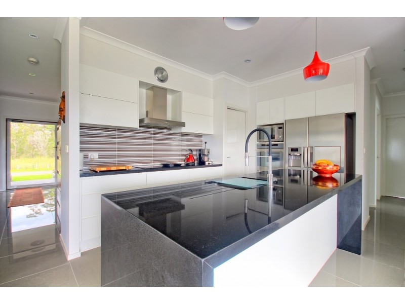 31 Summercloud Crescent, Vincentia NSW 2540