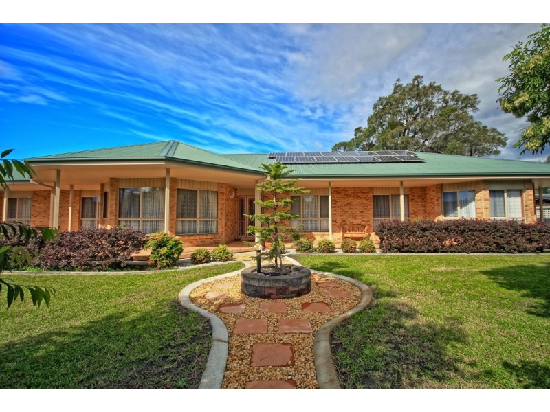 10 Dalton Place, Wandandian NSW 2540