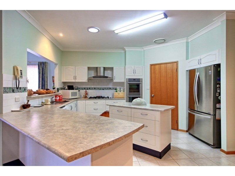 10 Dalton Place, Wandandian NSW 2540