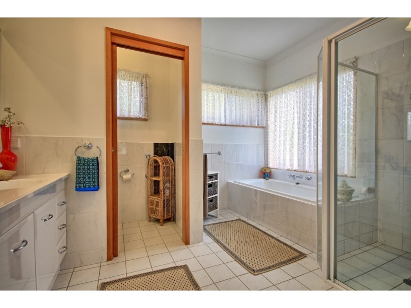 10 Dalton Place, Wandandian NSW 2540