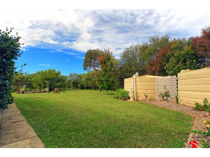 10 Dalton Place, Wandandian NSW 2540