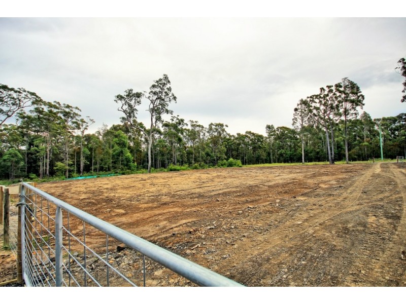 99 Sinclair Road, Falls Creek NSW 2540