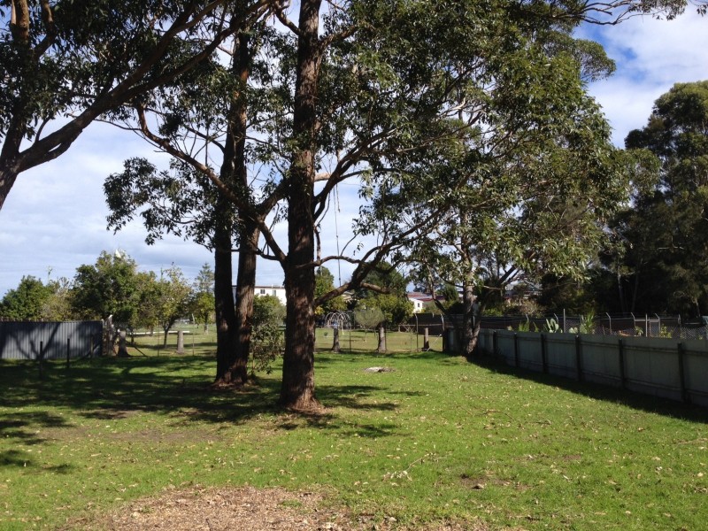 17 Beths Street, Old Erowal Bay NSW 2540