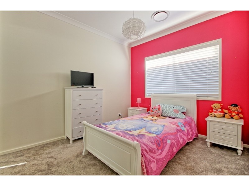 16 Trawler Street, Vincentia NSW 2540