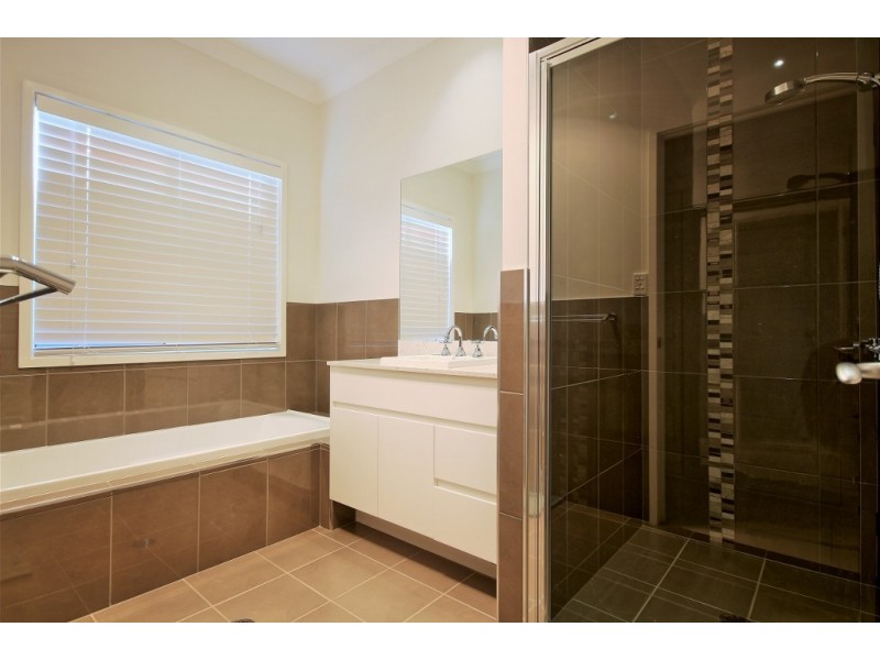 16 Trawler Street, Vincentia NSW 2540