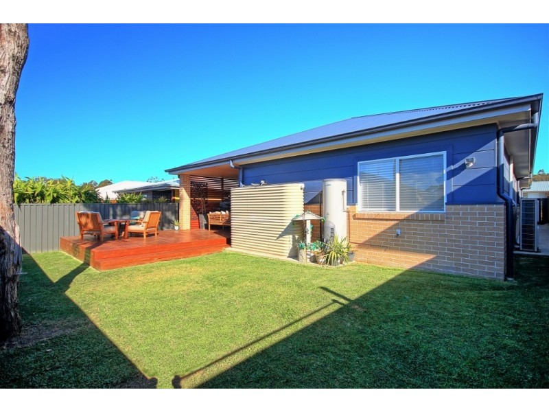 16 Trawler Street, Vincentia NSW 2540