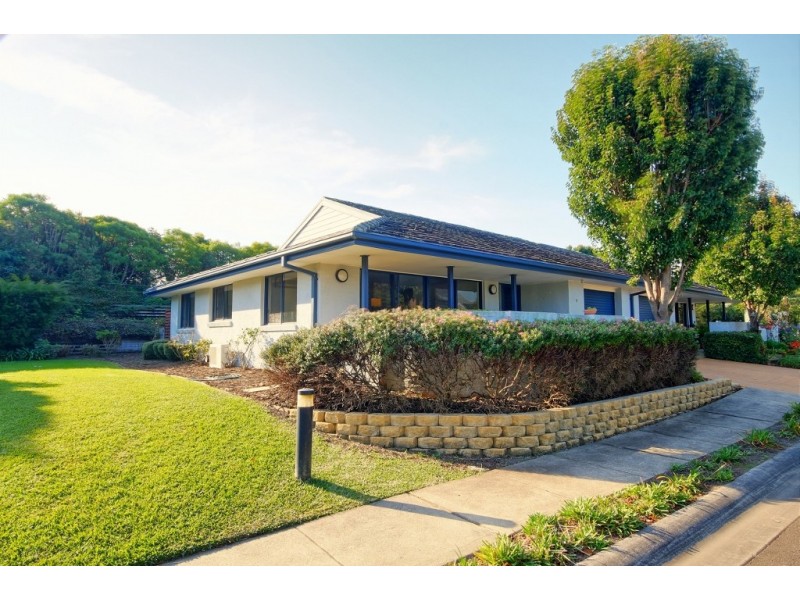 9 Walter Hood Parade, Worrowing Heights NSW 2540