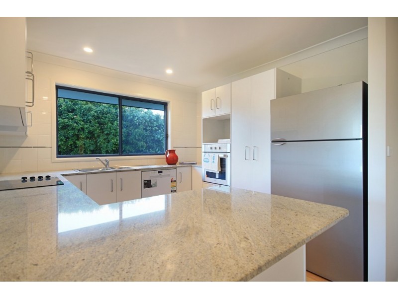 9 Walter Hood Parade, Worrowing Heights NSW 2540