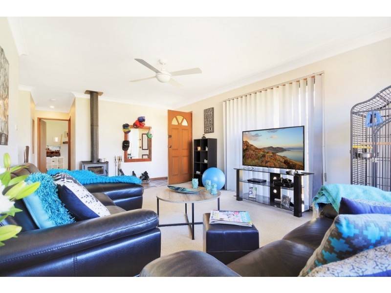 10 Pangari Crescent, St Georges Basin NSW 2540