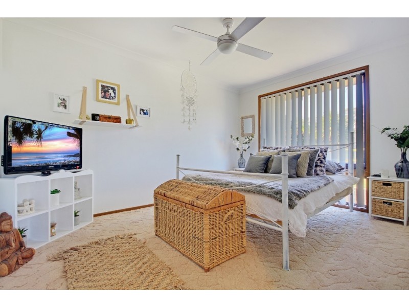 10 Pangari Crescent, St Georges Basin NSW 2540