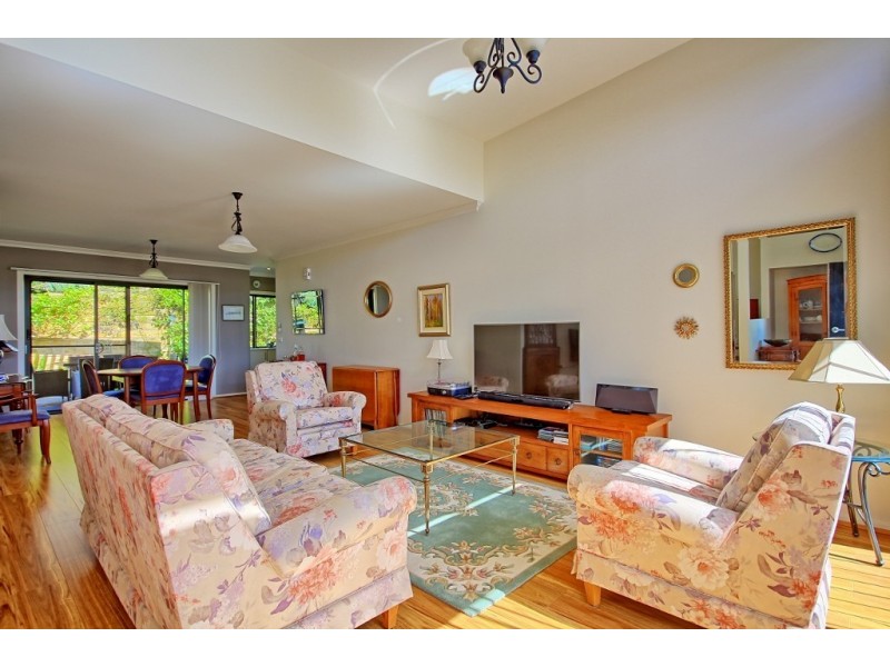 35 Walterhood Parade, Worrowing Heights NSW 2540