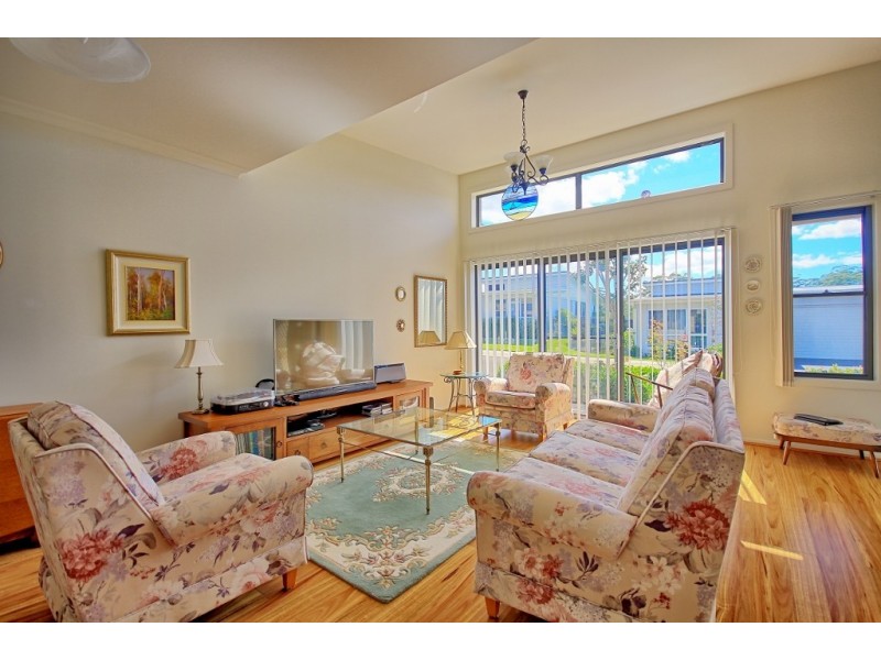 35 Walterhood Parade, Worrowing Heights NSW 2540