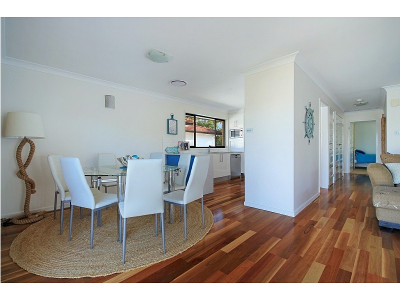 8 Elizabeth Drive, Vincentia NSW 2540