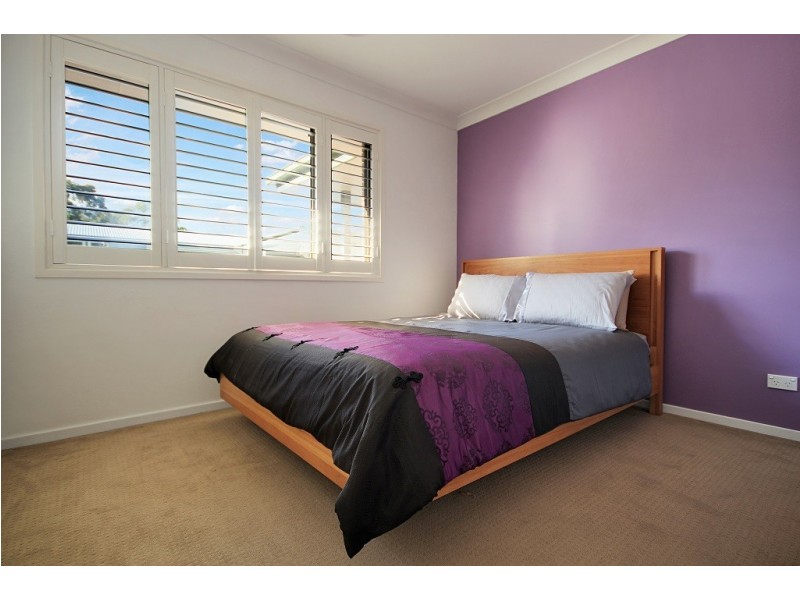8 Elizabeth Drive, Vincentia NSW 2540