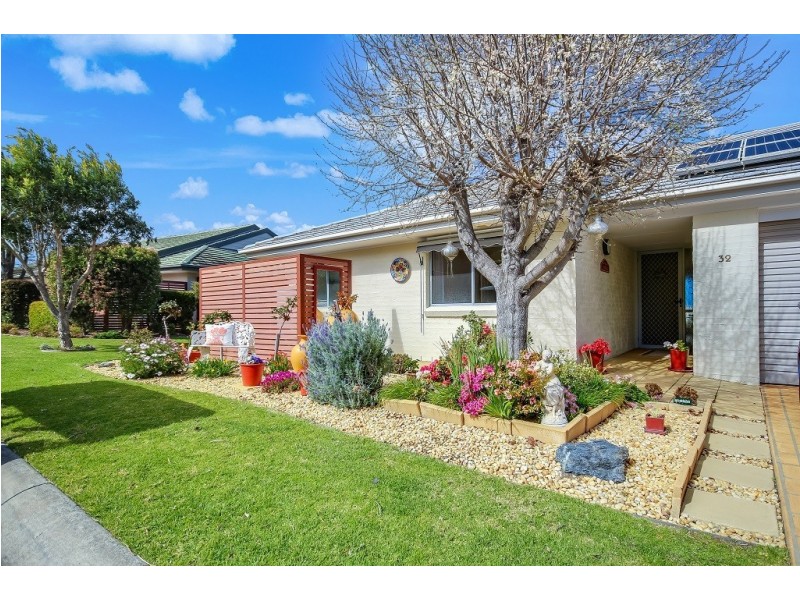32 Walterhood Parade, Worrowing Heights NSW 2540