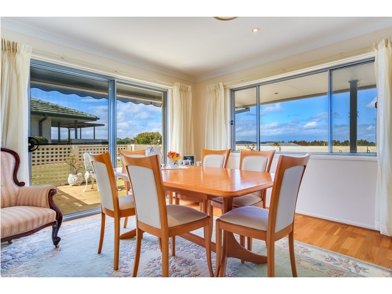 32 Walterhood Parade, Worrowing Heights NSW 2540