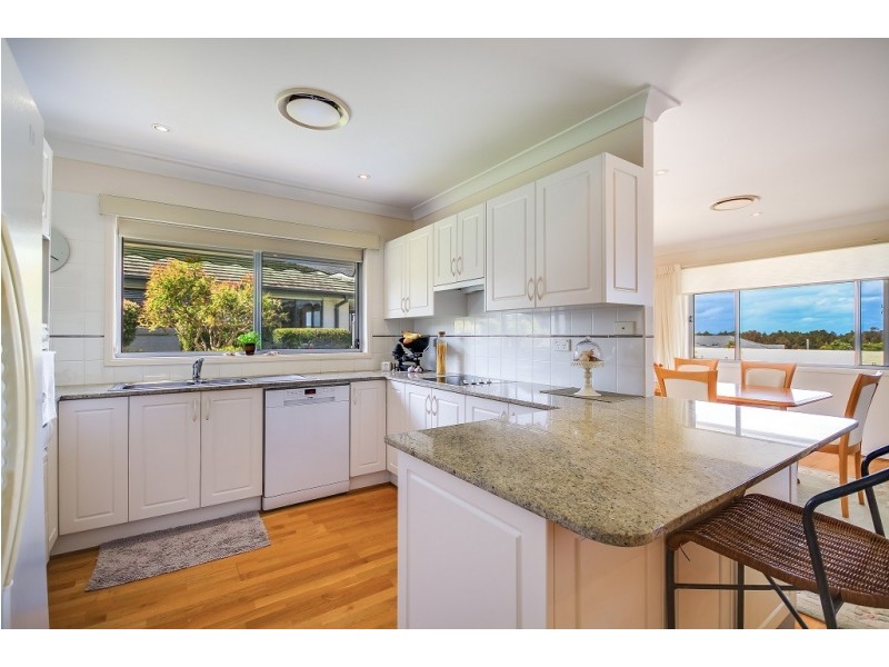 32 Walterhood Parade, Worrowing Heights NSW 2540