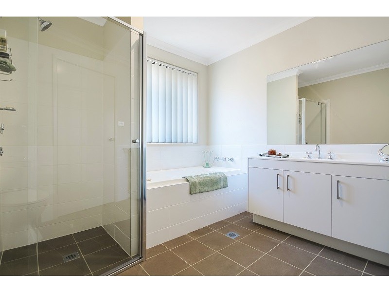 27 Nadine Street, Sanctuary Point NSW 2540