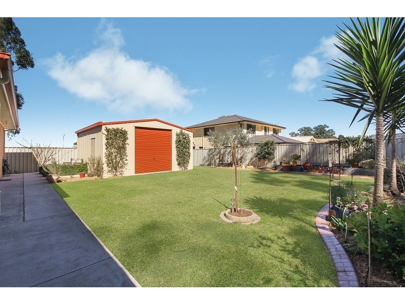 3 Keevil Brae, St Georges Basin NSW 2540
