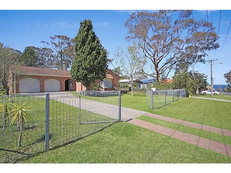 8 Wharf Road, Erowal Bay NSW 2540