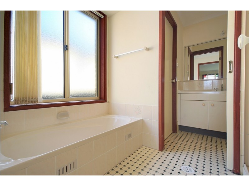 50 Macleans Point Road, Sanctuary Point NSW 2540