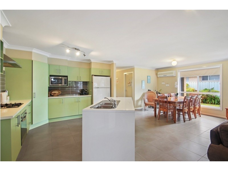 39 Turvey Crescent, St Georges Basin NSW 2540