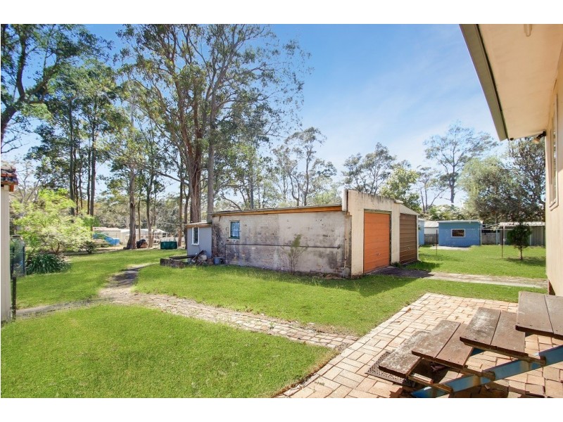 9 First Avenue, Erowal Bay NSW 2540