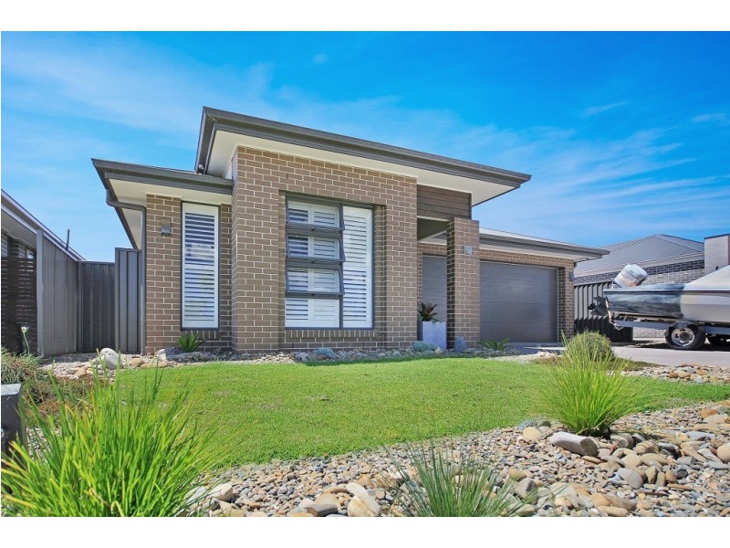 16 Seagrass Avenue, Vincentia NSW 2540