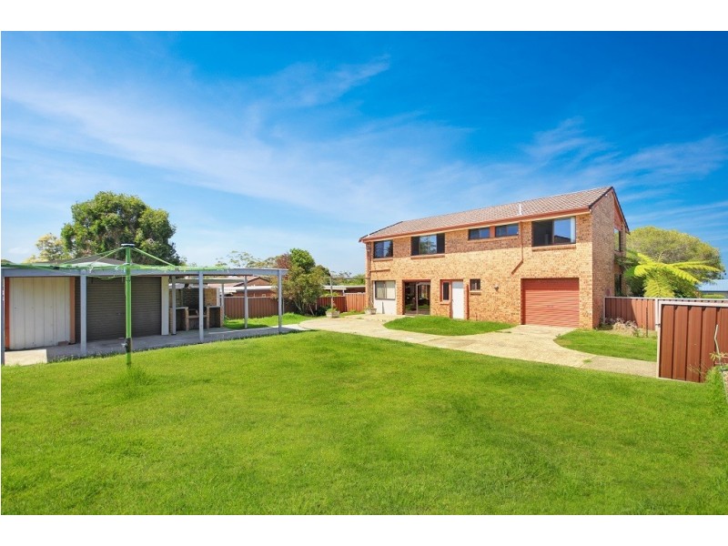 17 Tradewinds Avenue, Sussex Inlet NSW 2540