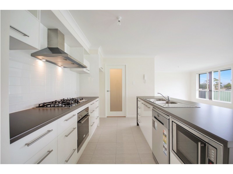 16 Albion Street, Sanctuary Point NSW 2540