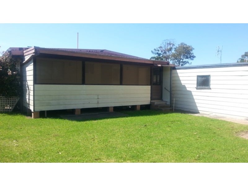 33 Kingsford Smith Crescent, Sanctuary Point NSW 2540