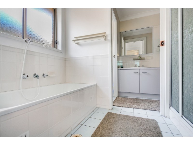 25 Warrego Drive, Sanctuary Point NSW 2540