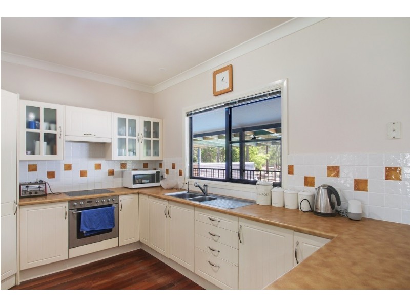 875 Sussex Inlet Road, Sussex Inlet NSW 2540