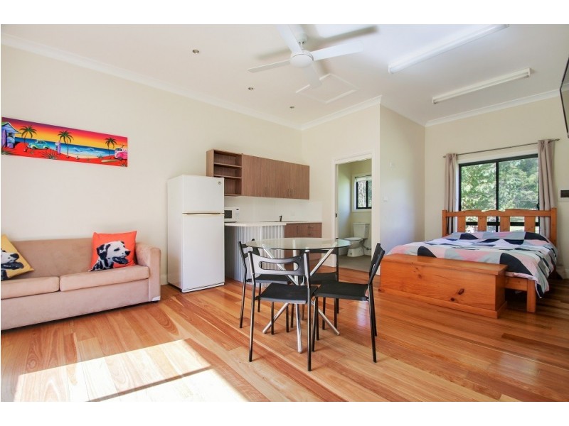 875 Sussex Inlet Road, Sussex Inlet NSW 2540