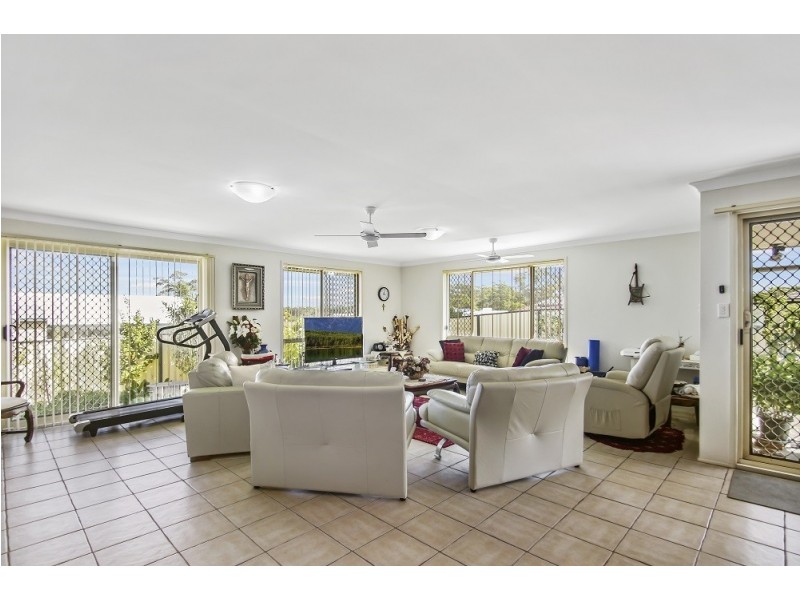 18 Barden Close, Callala Bay NSW 2540
