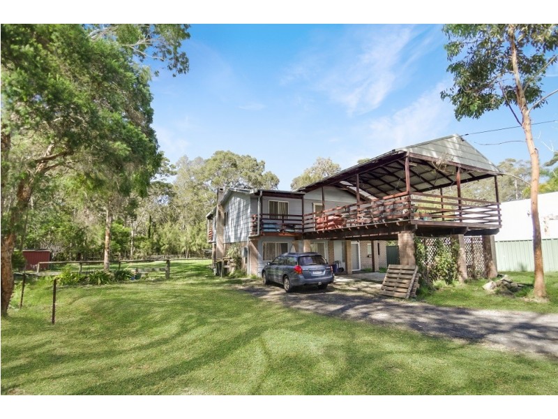 4 Mcgowen Street, Old Erowal Bay NSW 2540