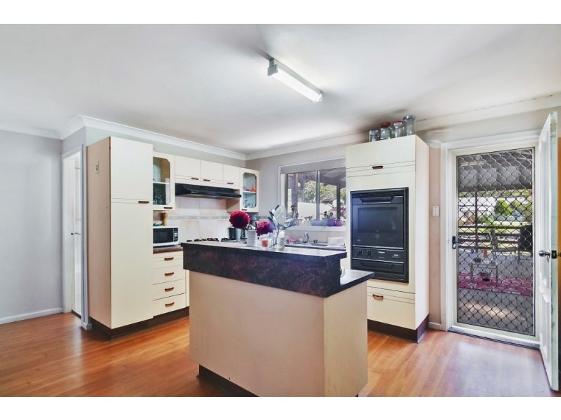 4 Mcgowen Street, Old Erowal Bay NSW 2540