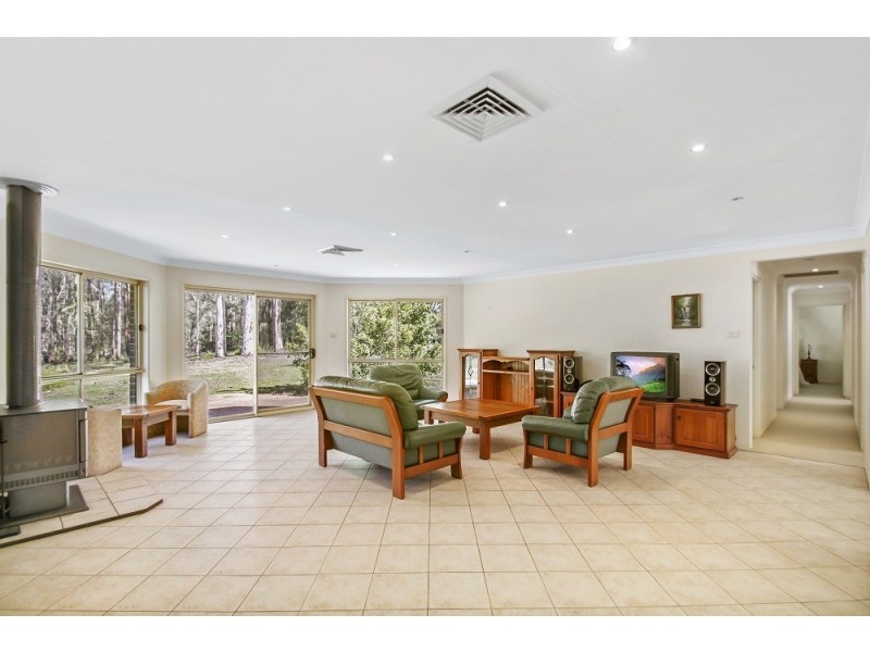 9 Seasongood Road, Woollamia NSW 2540